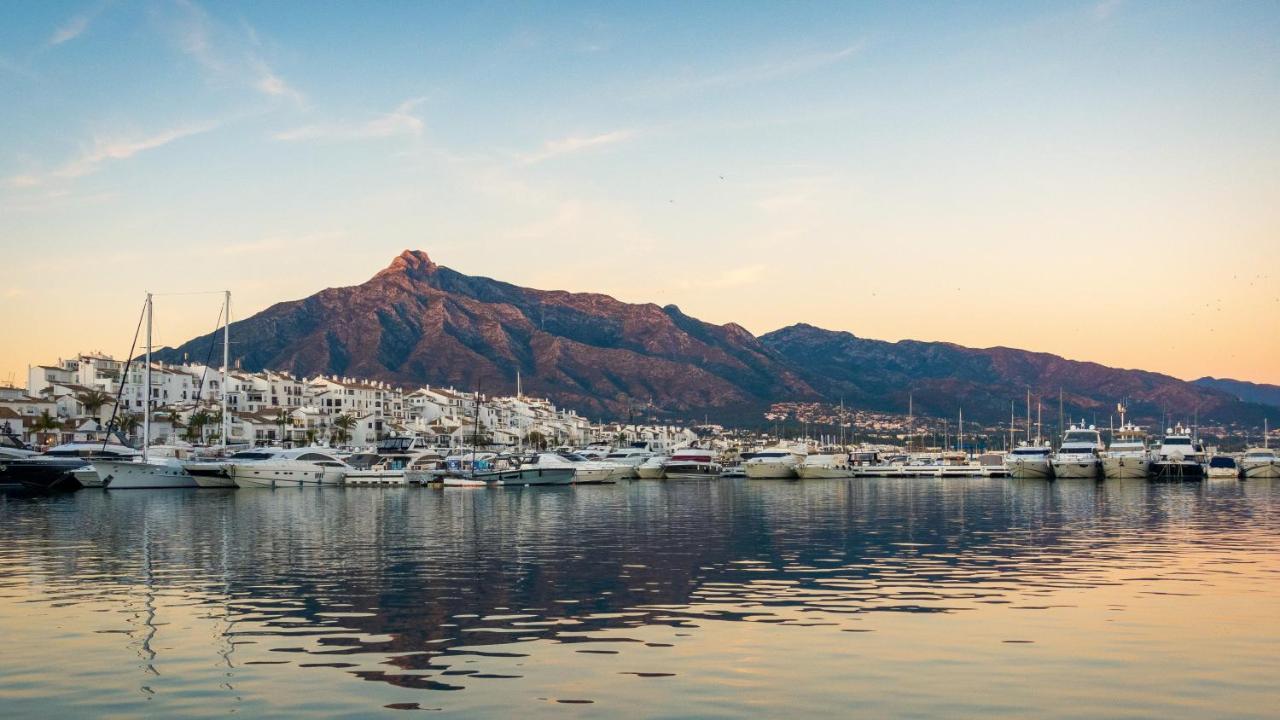 Exclusive Puerto Banus Beach Apartment Free Parking Wifi & Swimming Pool Marbella Luaran gambar