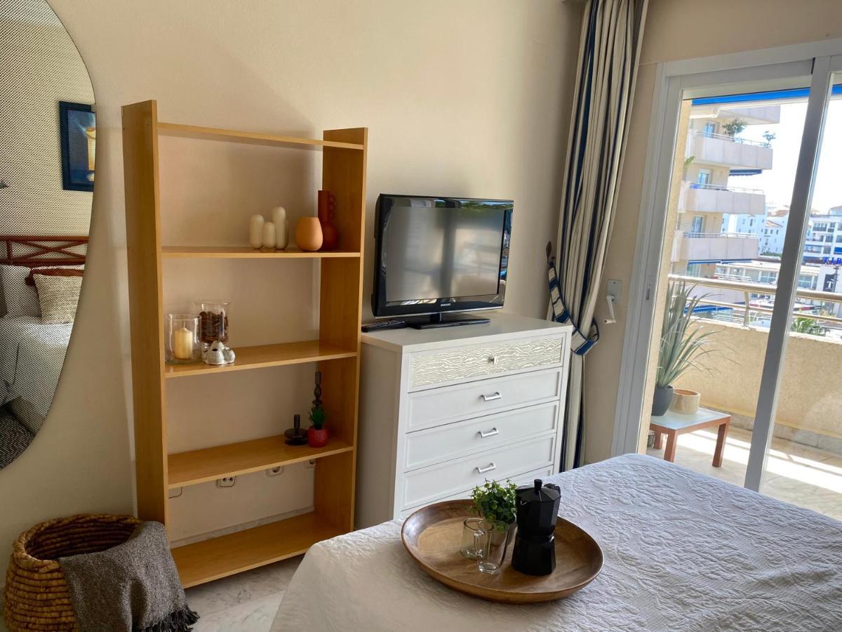 Exclusive Puerto Banus Beach Apartment Free Parking Wifi & Swimming Pool Marbella Luaran gambar