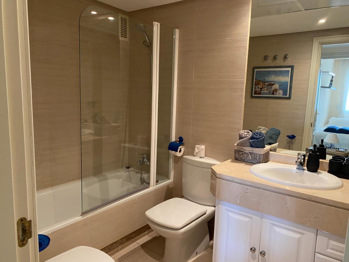Exclusive Puerto Banus Beach Apartment Free Parking Wifi & Swimming Pool Marbella Luaran gambar