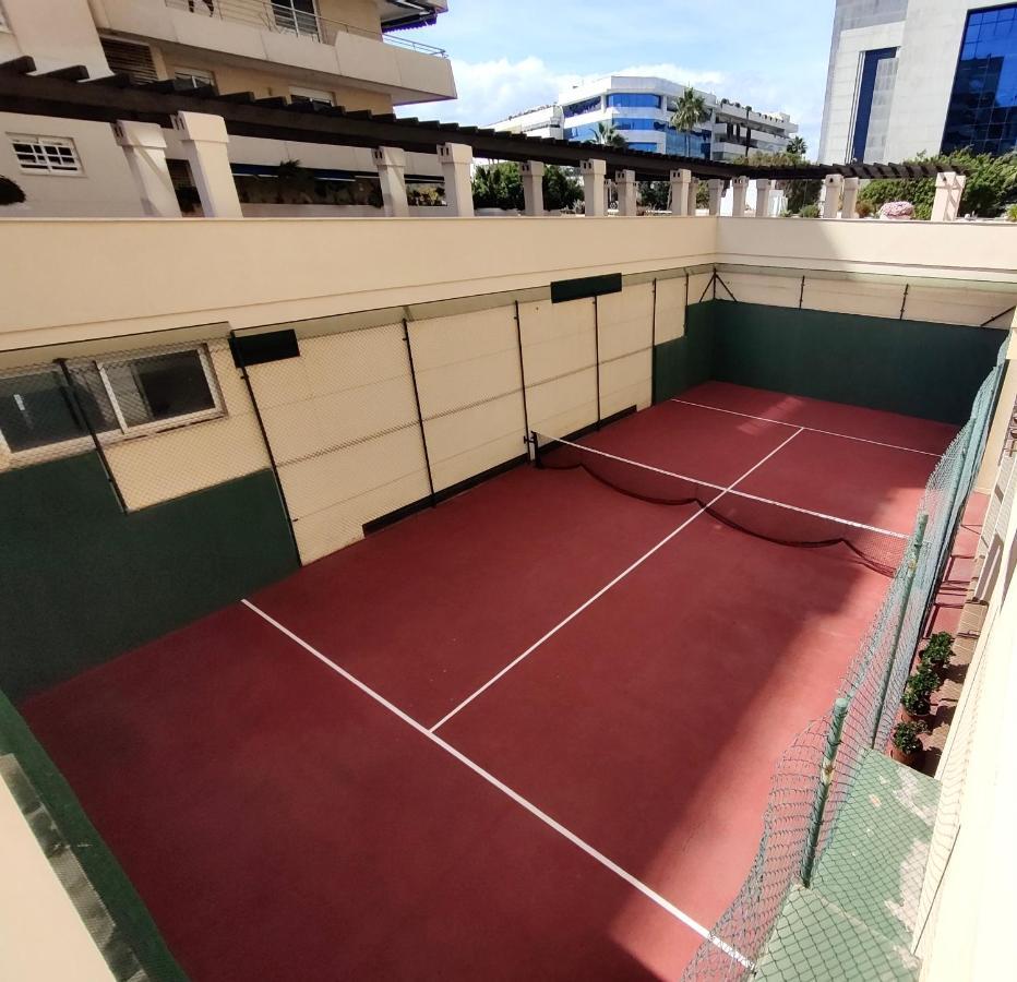 Exclusive Puerto Banus Beach Apartment Free Parking Wifi & Swimming Pool Marbella Luaran gambar